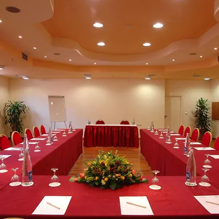 Cactus Hotel 4*